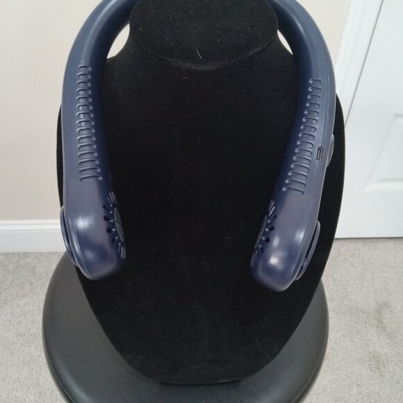 NEW 5 Speed Rechargeable Digital Neck Fan Buy One get free charging cable! - Picture 4 of 5
